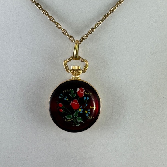 Kent Swiss Pendant Watch with 28 inch Necklace 17 Jewels Hand Wind - Picture 1 of 8